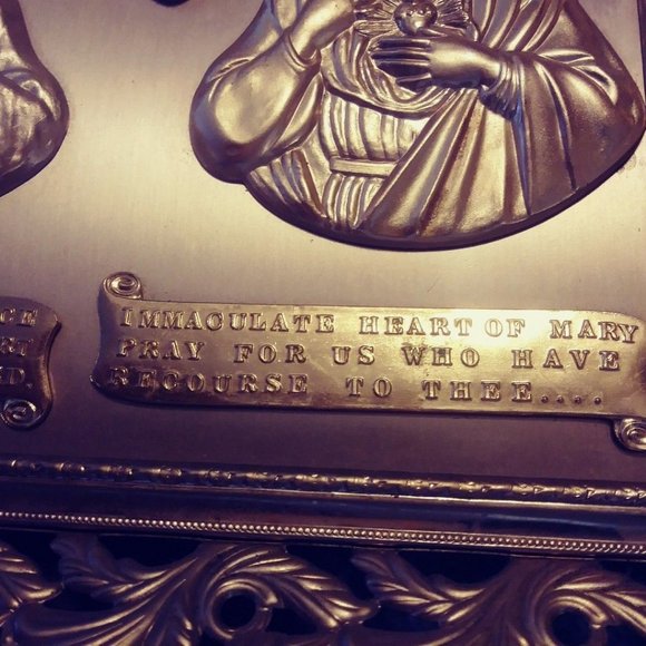 Immaculate Heart of Mary Golden Metal Wall Plaque Vintage Long Love Life - Picture 4 of 9